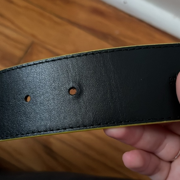 Authentic- Louis Vuitton yellow edged leather belt. - Picture 4 of 4